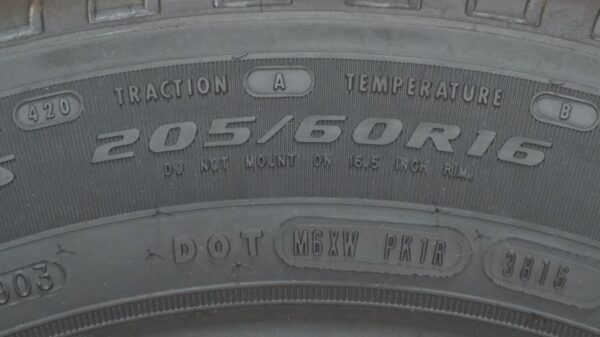 2 used tires 205/60/16 DOUGLAS - Image 7