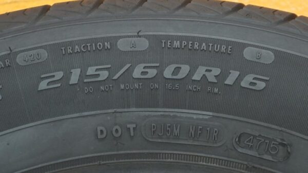 2 used tires 215/60/16 DOUGLAS - Image 7