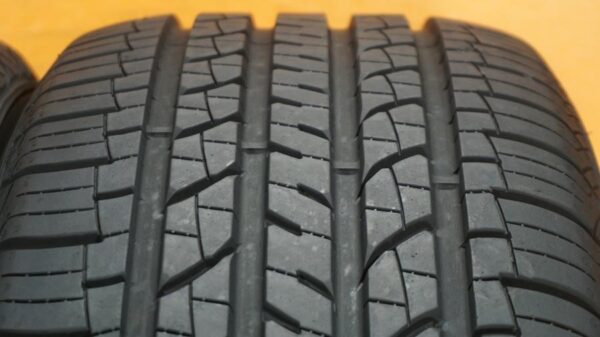 2 used tires 215/60/16 DOUGLAS - Image 5