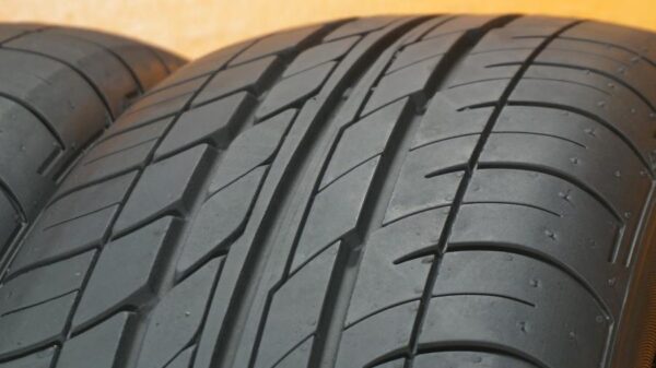 2 used tires 205/55/16 VEENTO - Image 3