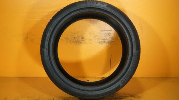 2 used tires 255/35/19 CONTINENTAL - Image 6