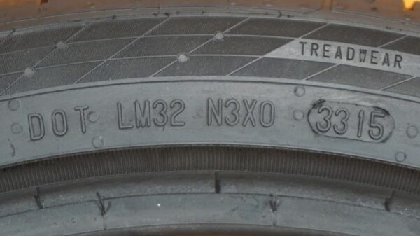 2 used tires 255/35/19 CONTINENTAL - Image 9