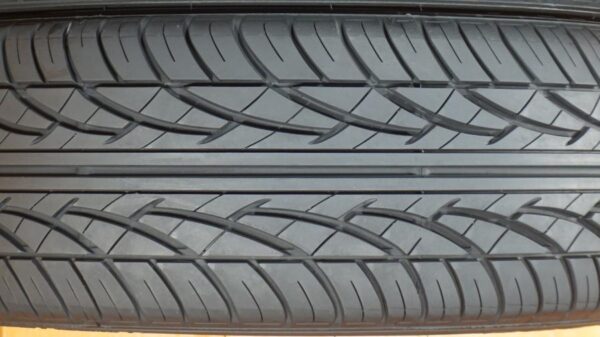 2 used tires 195/55/16 DORAL - Image 4