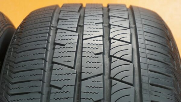 2 used tires 235/60/18 CONTINENTAL - Image 5