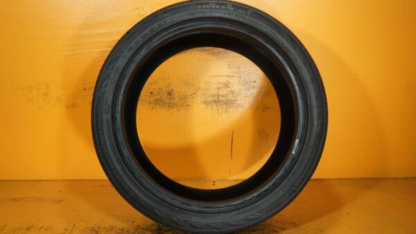 2 used tires 235/40/19 CONTINENTAL - Image 6