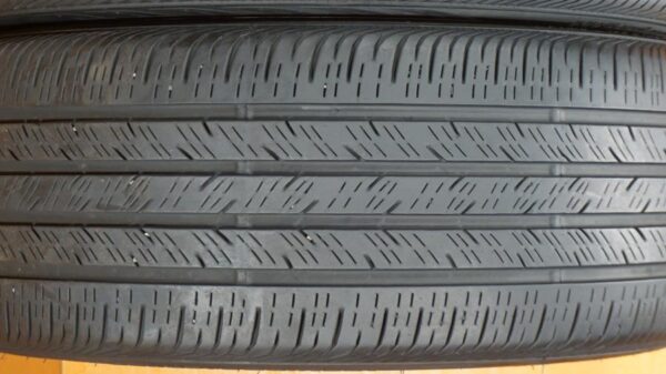 2 used tires 235/40/19 CONTINENTAL - Image 4