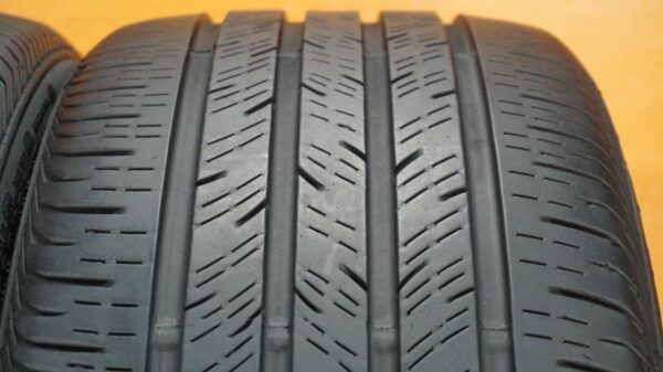 2 used tires 235/40/19 CONTINENTAL - Image 5