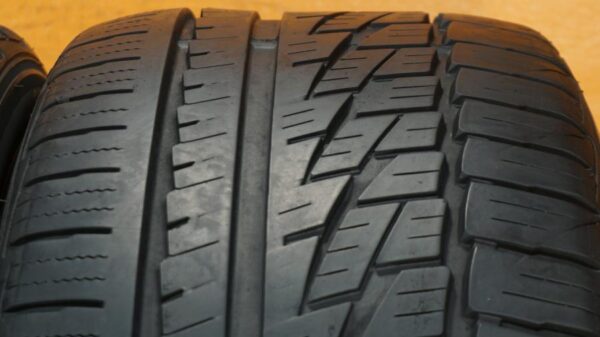 2 used tires 235/45/17 FALKEN - Image 5