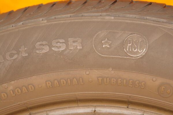 2 used tires 225/55/17 CONTINENTAL - Image 9