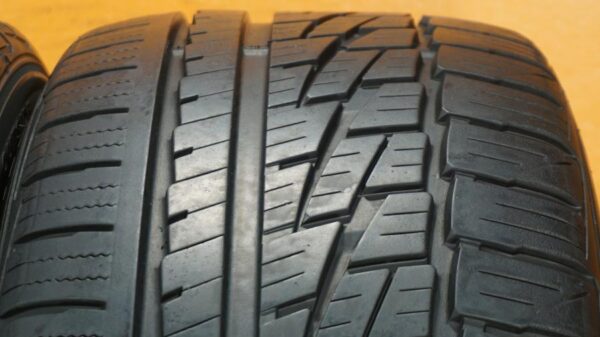 2 used tires 225/50/17 FALKEN - Image 5