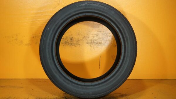 2 used tires 225/50/17 CONTINENTAL - Image 6