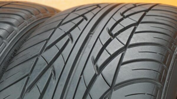 2 used tires 225/50/17 ASPEN - Image 3