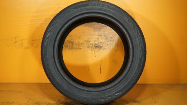 2 used tires 255/45/18 CONTINENTAL - Image 6