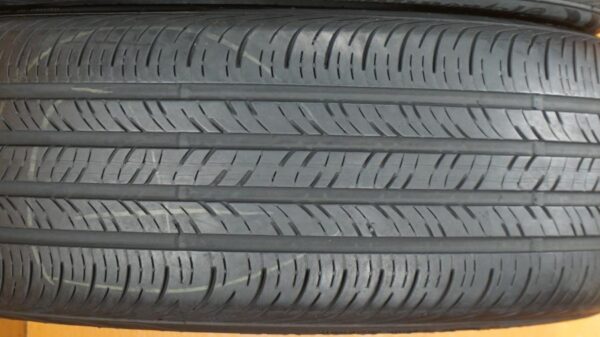 2 used tires 235/50/18 CONTINENTAL - Image 4