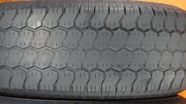 2 used tires LT 33/12.50/15 MAXXIS - Image 4