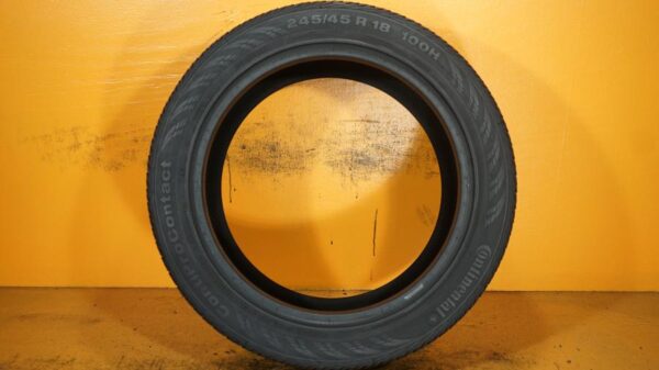 2 used tires 245/45/18 CONTINENTAL - Image 6