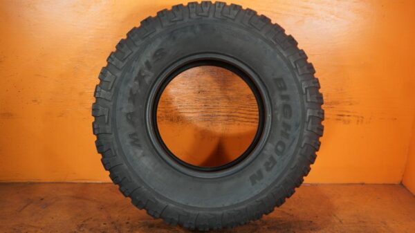 4 used tires LT 285/75/16 MAXXIS - Image 6