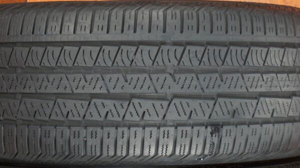 2 used tires 255/50/19 CONTINENTAL - Image 4