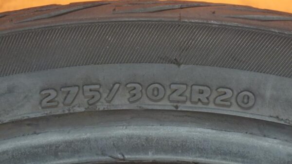 2 used tires 275/30/20 ZENNA - Image 7