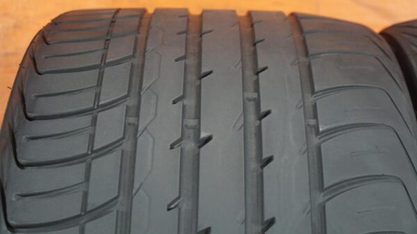 2 used tires 275/30/20 ZENNA - Image 5