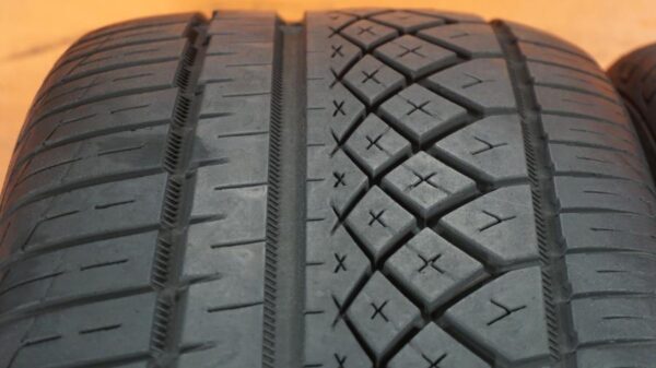 2 used tires 245/45/20 CONTINENTAL - Image 5