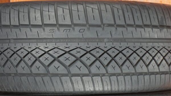 2 used tires 245/45/20 CONTINENTAL - Image 4