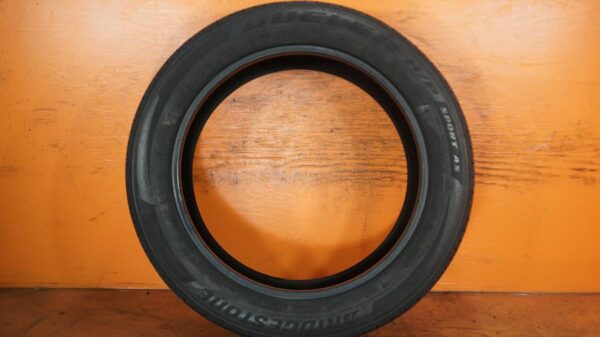 2 used tires 235/55/20 BRIDGESTONE - Image 6