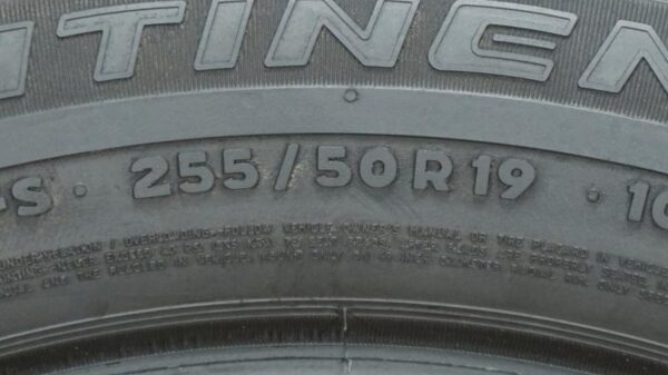 2 used tires 255/50/19 CONTINENTAL - Image 7