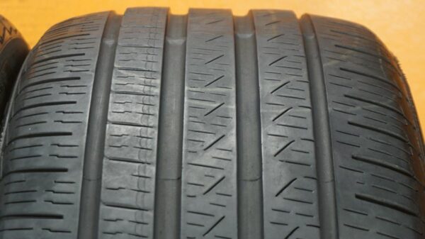 2 used tires 255/40/19 PIRELLI - Image 5