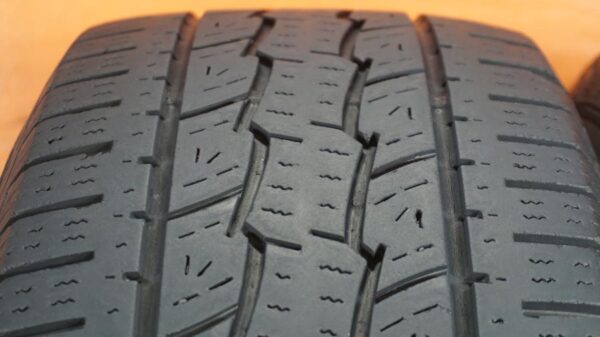 2 used tires LT 265/75/16 GENERAL - Image 5