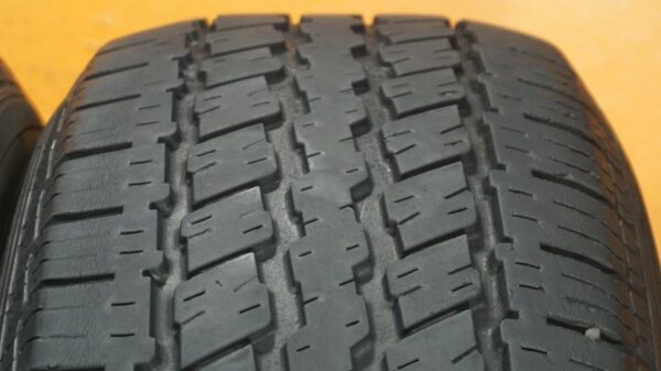 2 used tires 225/70/15 CONTINENTAL - Image 5