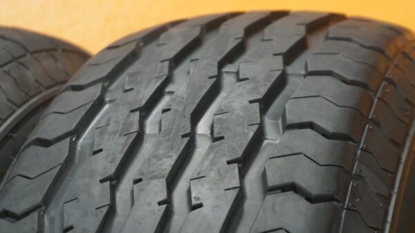 2 used tires ST 225/75/15 CONTENDER - Image 3