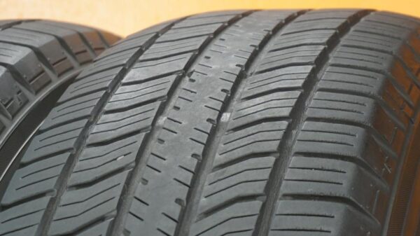 2 used tires 255/70/16 PRODIGY - Image 3