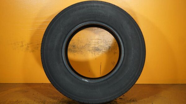 2 used tires LT 245/75/16 BRIDGESTONE - Image 6