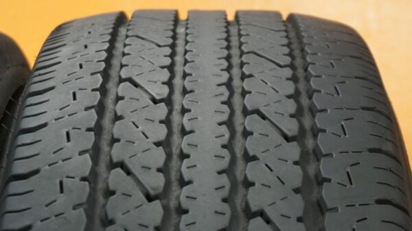 2 used tires LT 245/75/16 BRIDGESTONE - Image 5