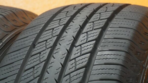 2 used tires 215/70/16 WESTLAKE - Image 3