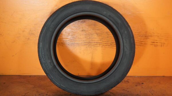 2 used tires 235/50/19 CONTINENTAL - Image 6