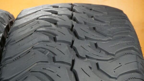 2 used tires LT 37/13.50/20 MARK MA - Image 5