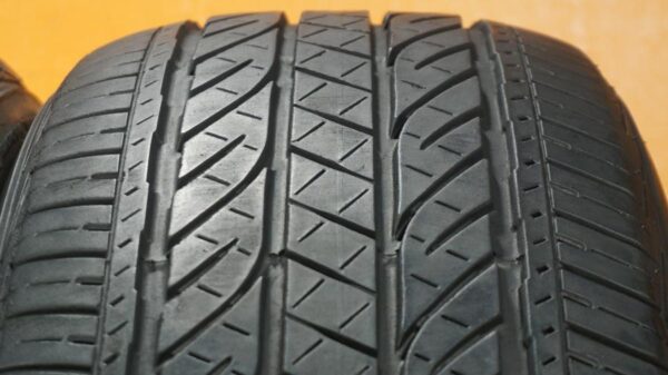 2 used tires 235/55/20 BRIDGESTONE - Image 5