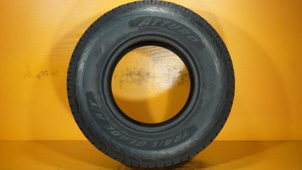 2 used tires LT 265/75/16 ATTURO - Image 6