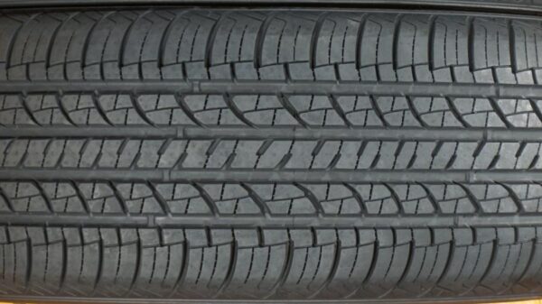 4 used tires 205/55/16 DOUGLAS - Image 4