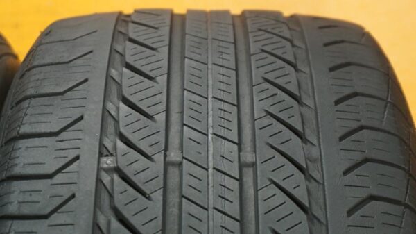 2 used tires 225/60/17 CONTINENTAL - Image 5