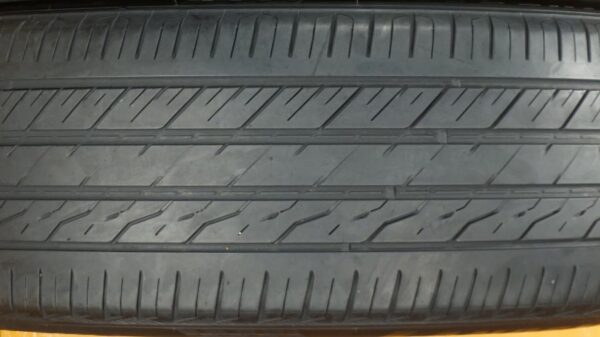 2 used tires 255/50/19 LANDSAIL - Image 4