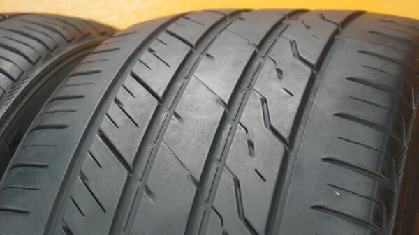 2 used tires 255/50/19 LANDSAIL - Image 3