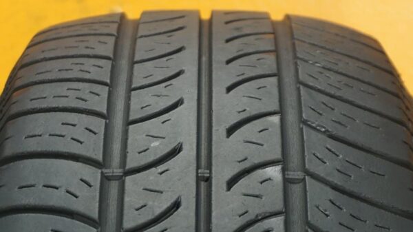 2 used tires 215/70/15 COOPER - Image 5