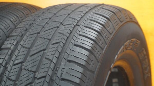 2 used tires 245/70/16 COOPER - Image 3