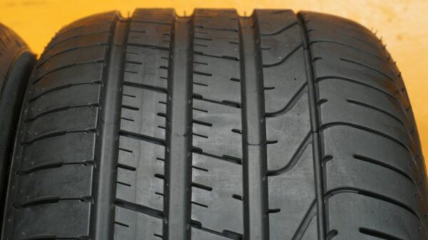 2 used tires 245/40/20 PIRELLI - Image 5