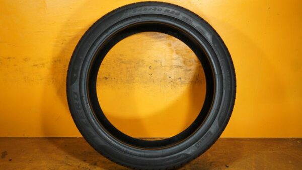 2 used tires 245/40/20 PIRELLI - Image 6